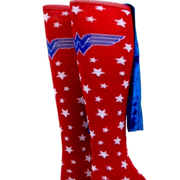 Dc Comics Wonder Woman Women Knee High Socks Size 9-11 - Picture 1 of 1